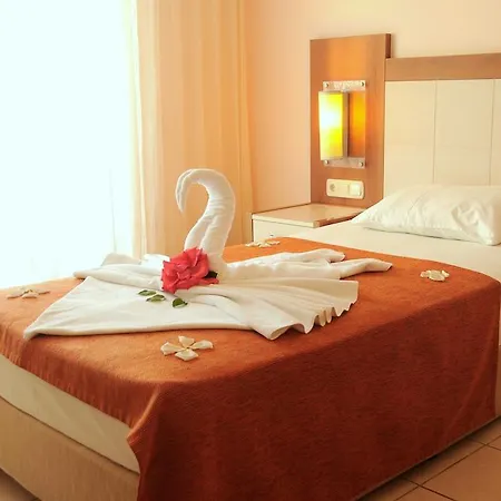 Aral Hotel Side 3*