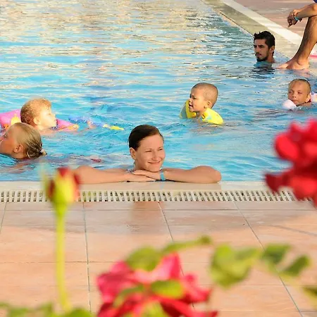 Aral Hotel Side 3*